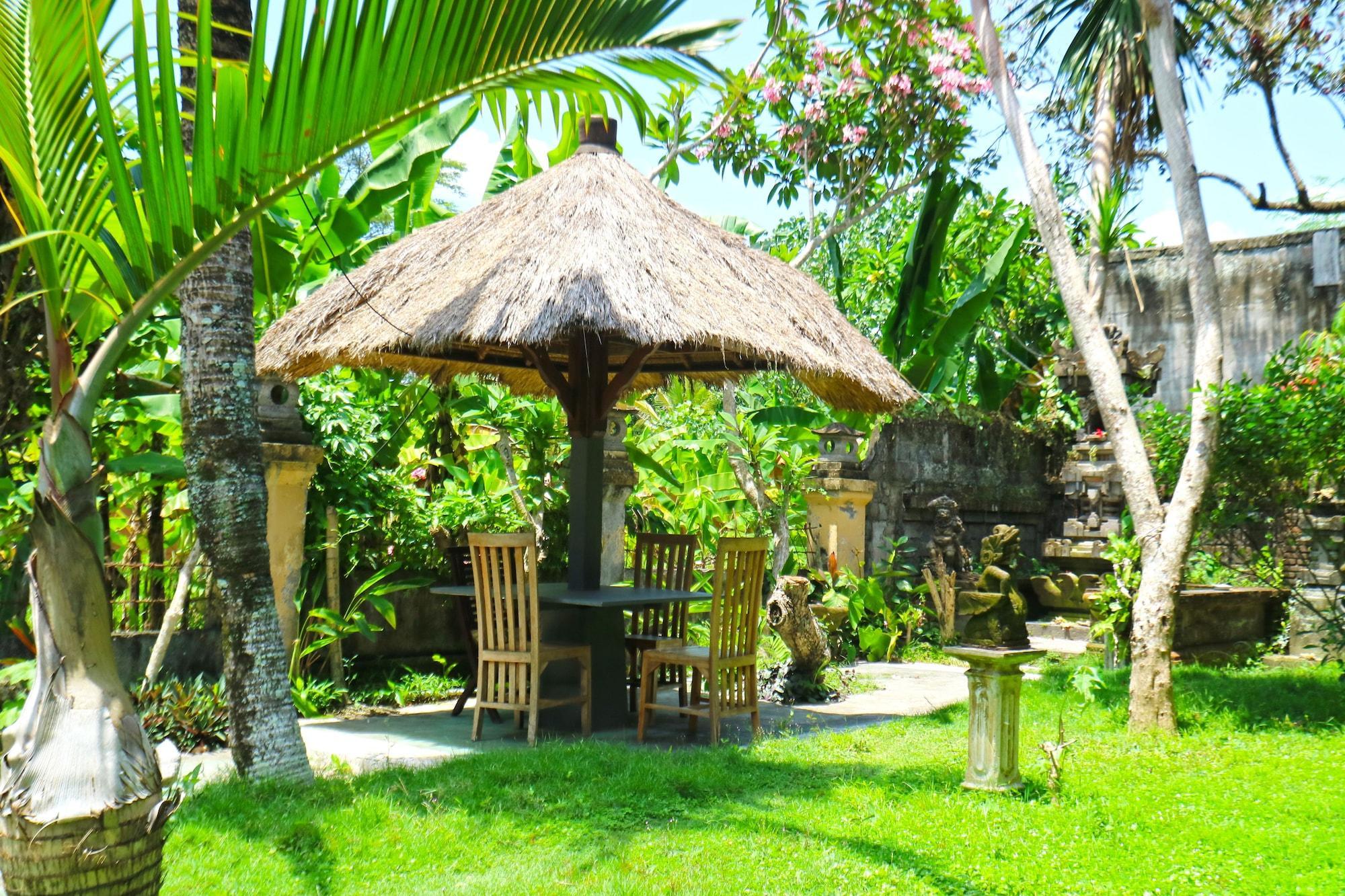 Ubud Kerta City Hotel Экстерьер фото